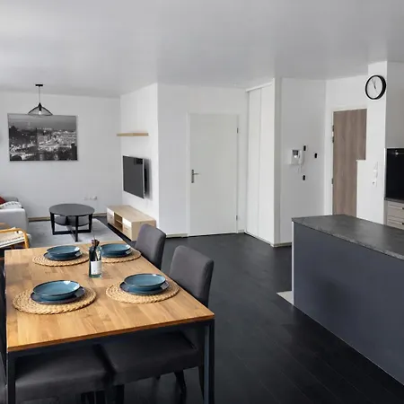 דירה Paris Premium Duplex *